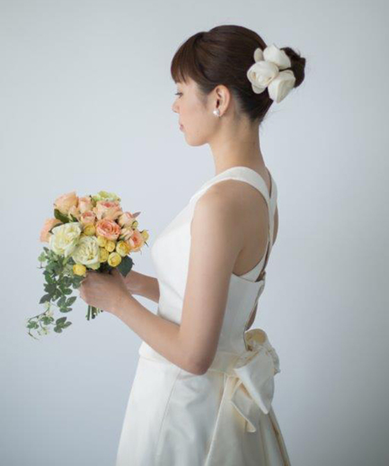 バッククロスのAラインドレス