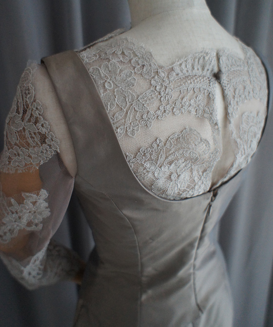 シルクタフタの５ピースドレス