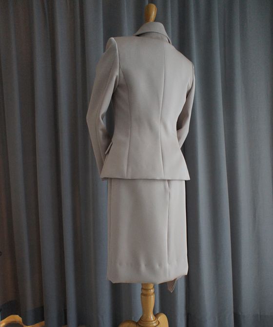 同素材テーラードジャケット