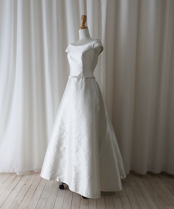 DRESS(4ページ) | ウェディングドレスのオーダーメイドは東京 