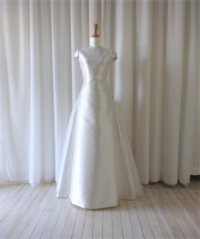 Iラインキャプスリーブストレートドレス