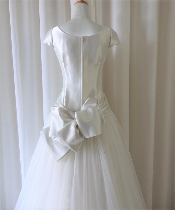 Iラインキャプスリーブストレートドレス