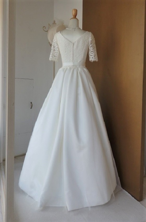 うずまきレースのカシュクールドレス