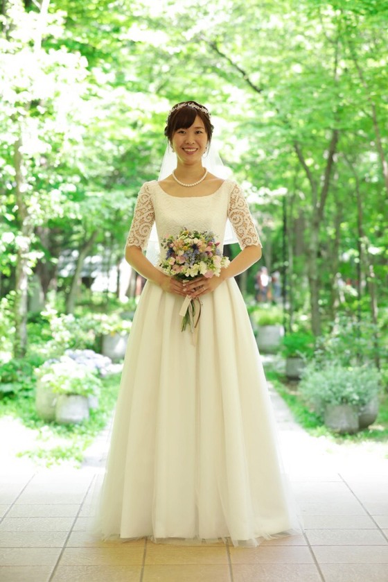 ラウンドネック半袖　タックギャザードレス